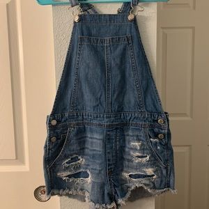 American Eagle short overalls